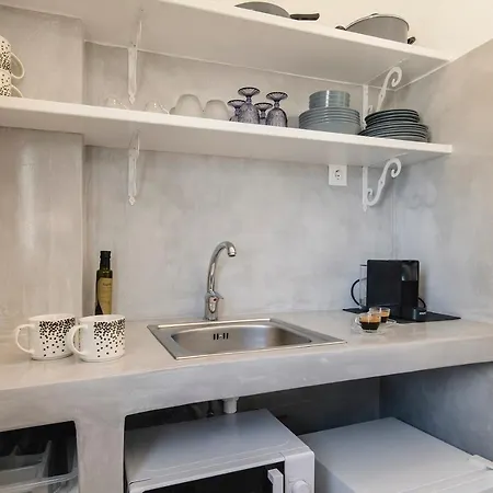 דירה New Spacious With Balcony In The Heart Of נאוסה