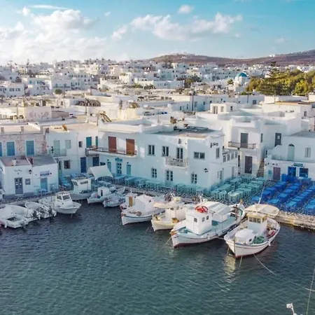 New Spacious With Balcony In The Heart Of Naousa
