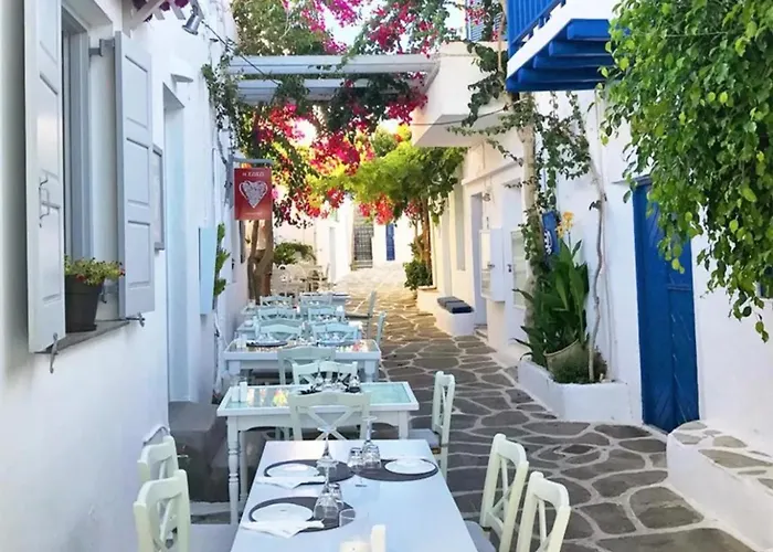 New Spacious With Balcony In The Heart Of 纳乌萨